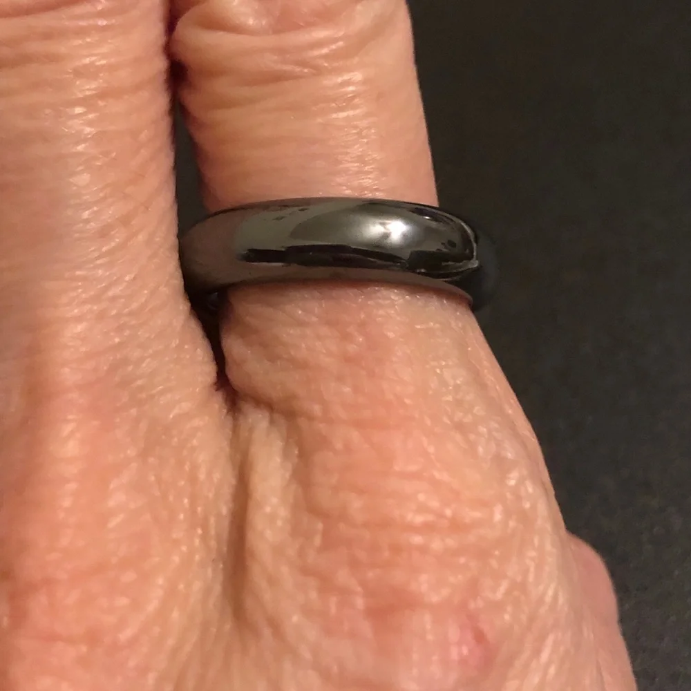 Men's Black Polished Dome Ring - Brand Unspecified